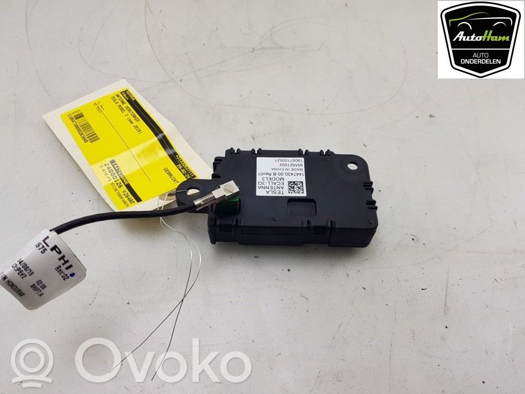 Tesla Model 3 Antenos stiprintuvas 