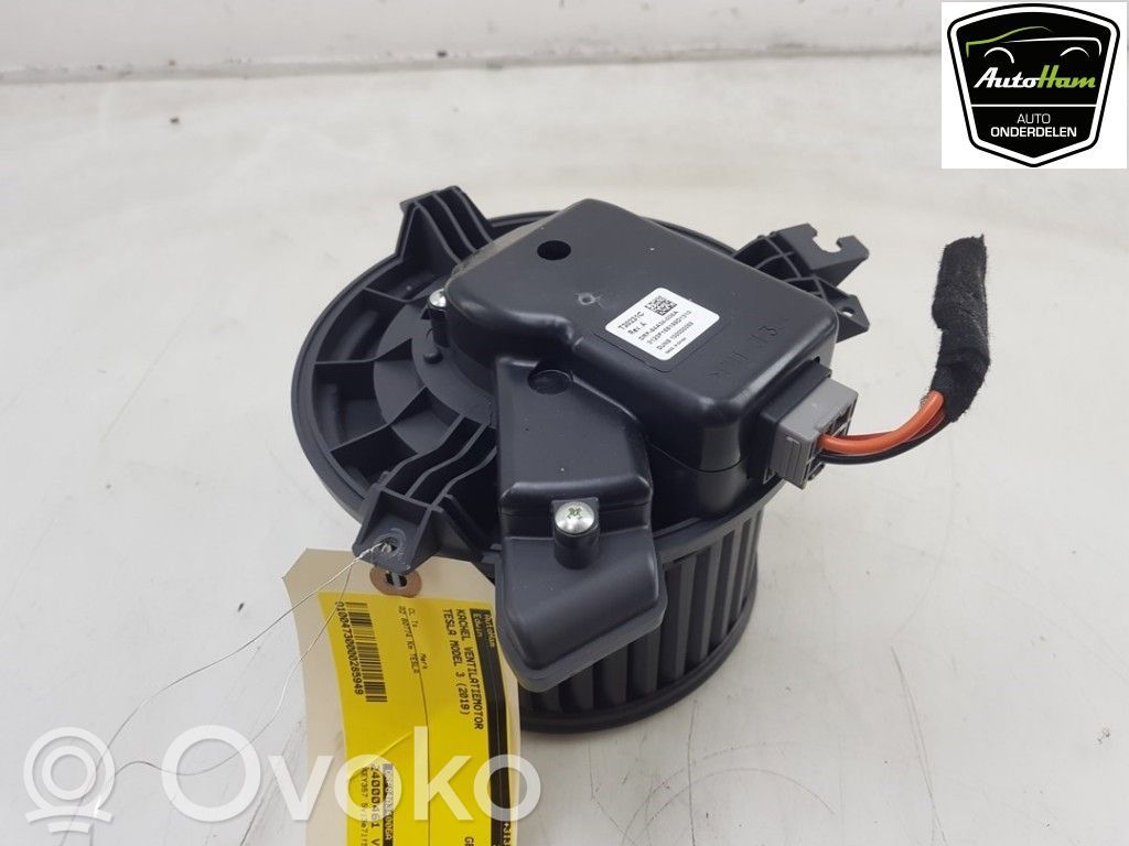 Tesla Model 3 Pečiuko ventiliatorius/ putikas 