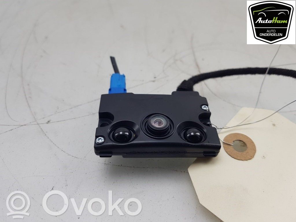 Tesla Model Y Windshield/windscreen camera 