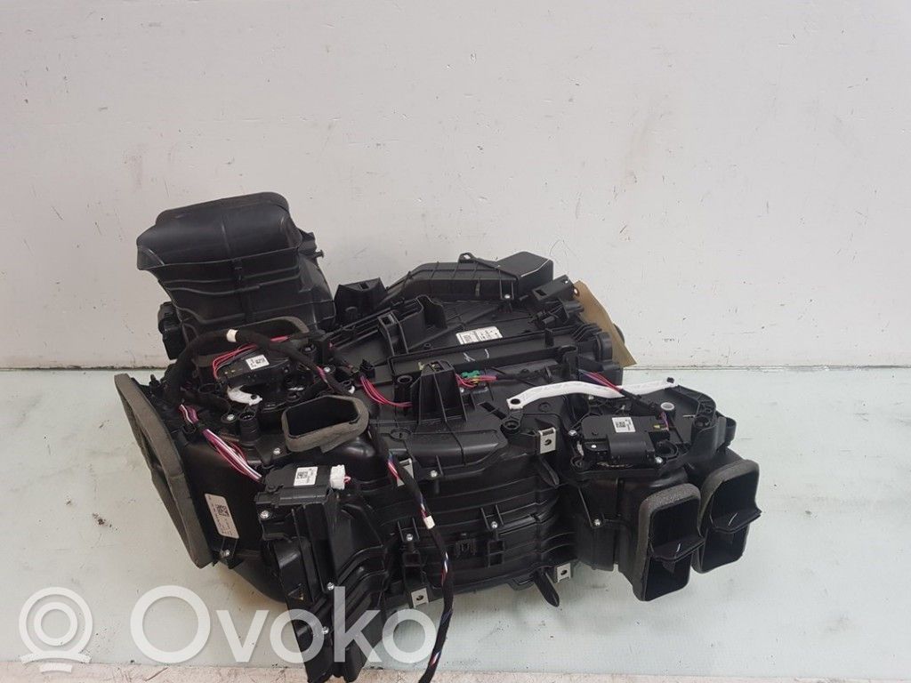Tesla Model 3 Obudowa nagrzewnicy 