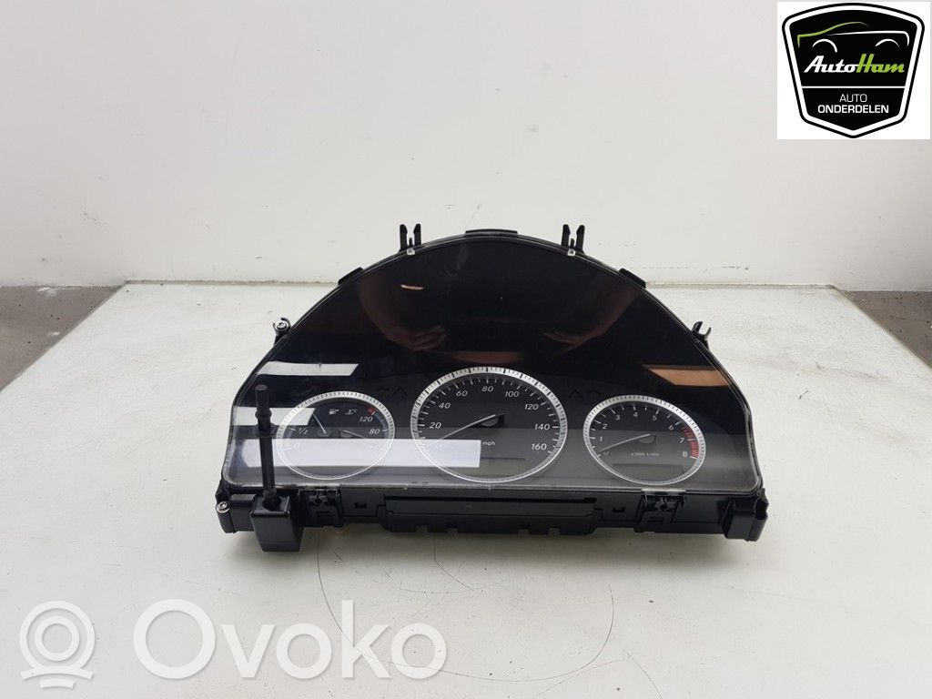 Mercedes-Benz C W204 Compteur de vitesse tableau de bord 