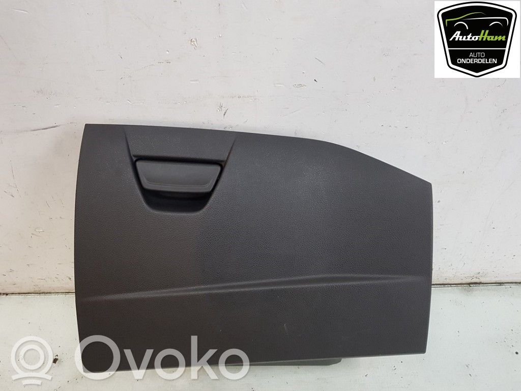 Ford Focus Glove box 