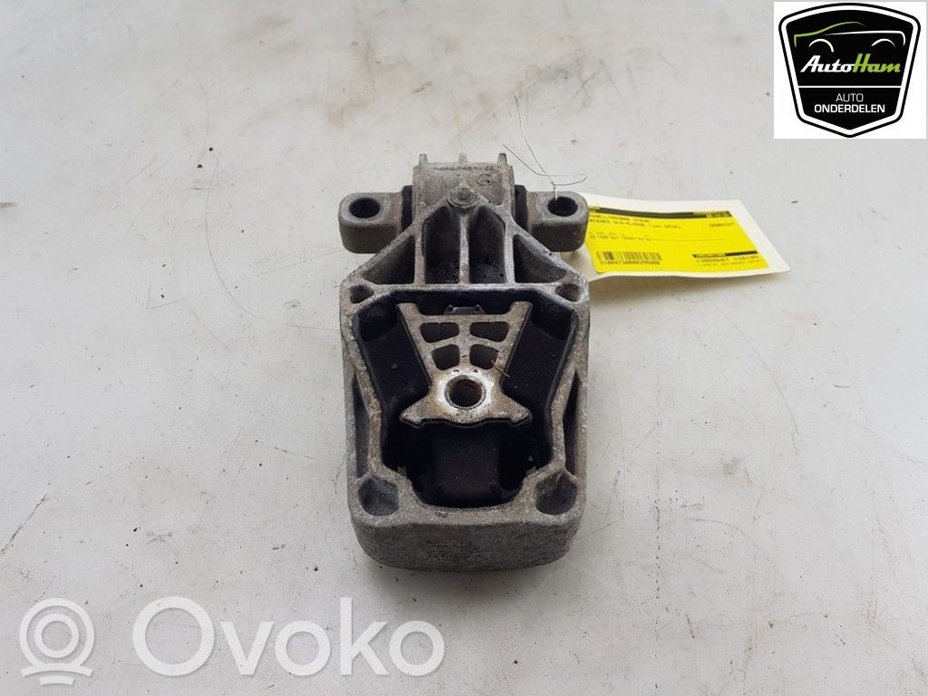 Mercedes-Benz GLA W156 X156 Gearbox mounting bracket 