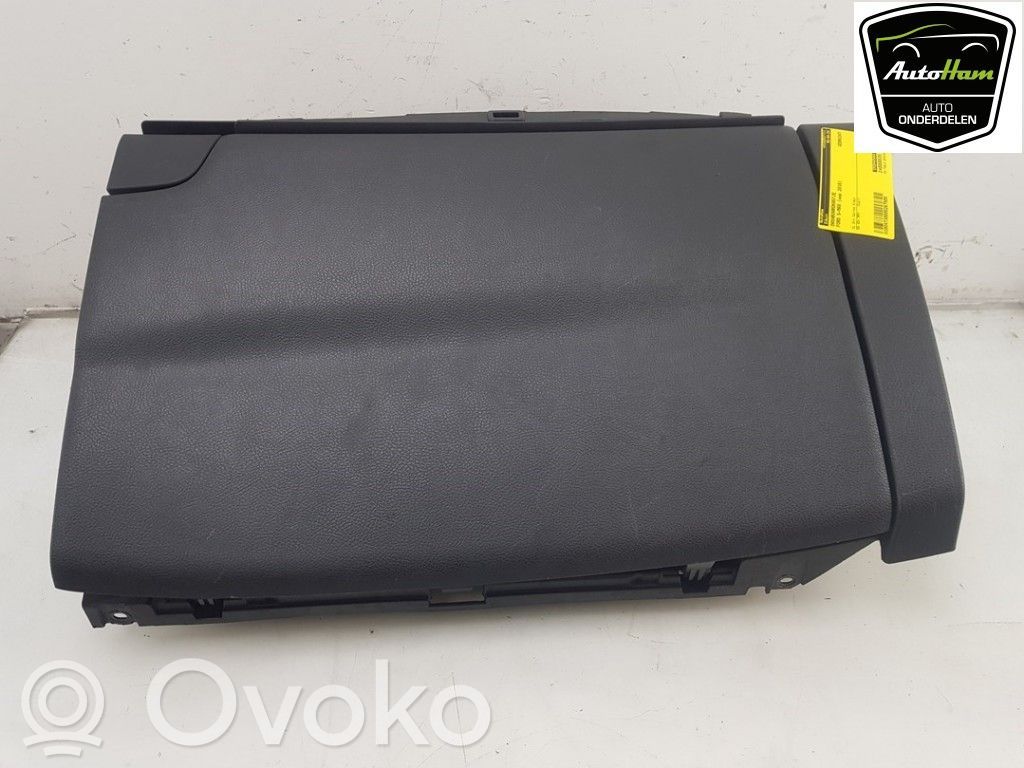 Ford S-MAX Glove box 