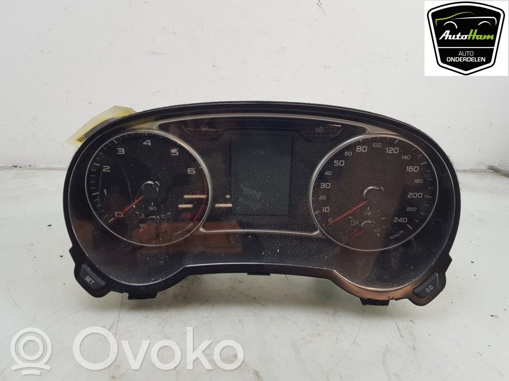 Audi A1 Licznik / Prędkościomierz 