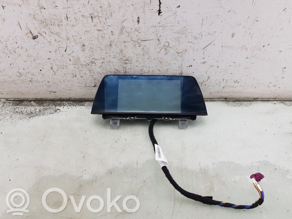 BMW 1 F20 F21 Panel radia 