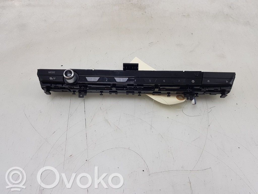 BMW 5 G30 G31 G38 Przyciski / Przełącznik regulacji głośności 