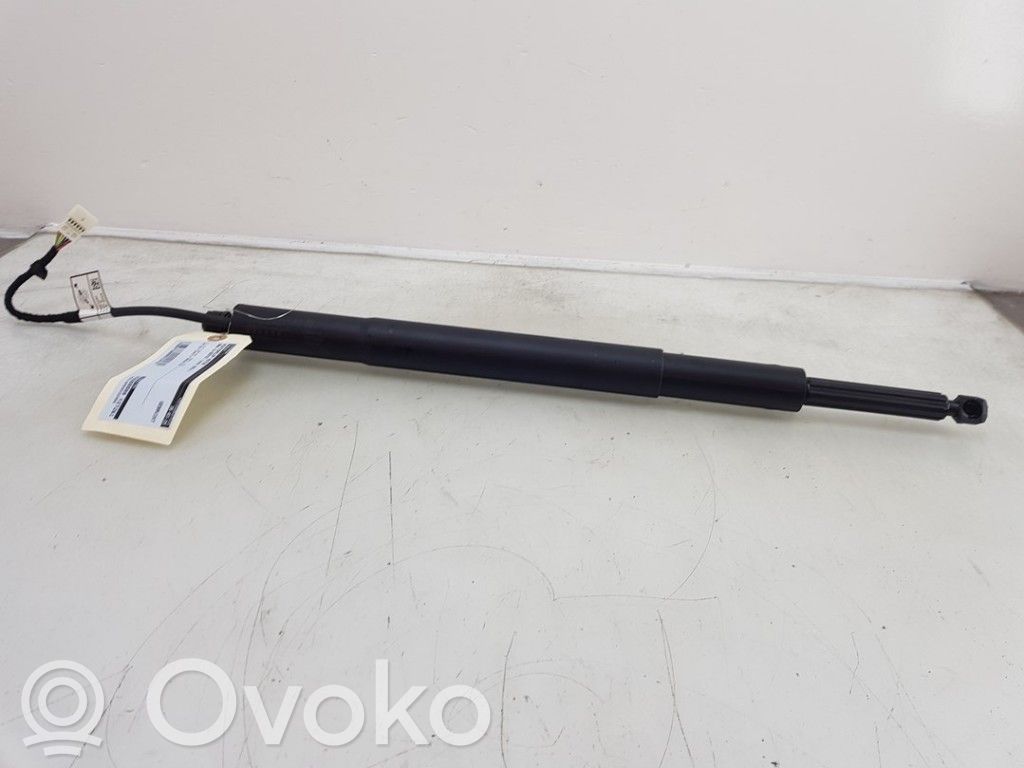 BMW 5 G30 G31 G38 Siłownik elektryczny podnoszenia klapy tylnej / bagażnika 