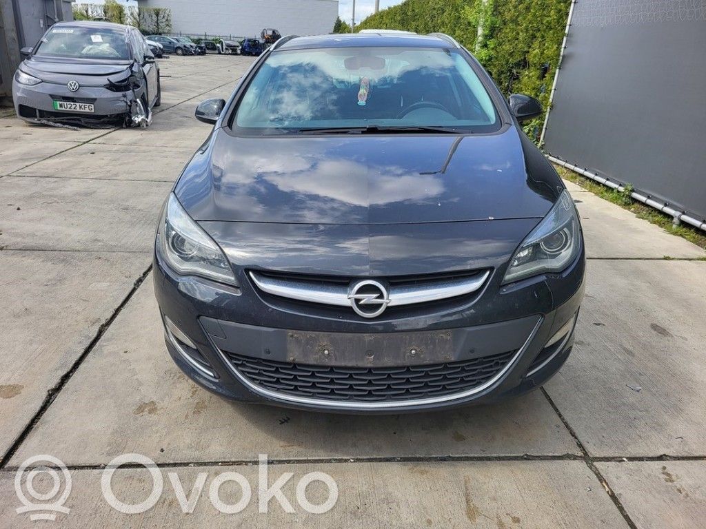 Opel Astra J Capotă motor 