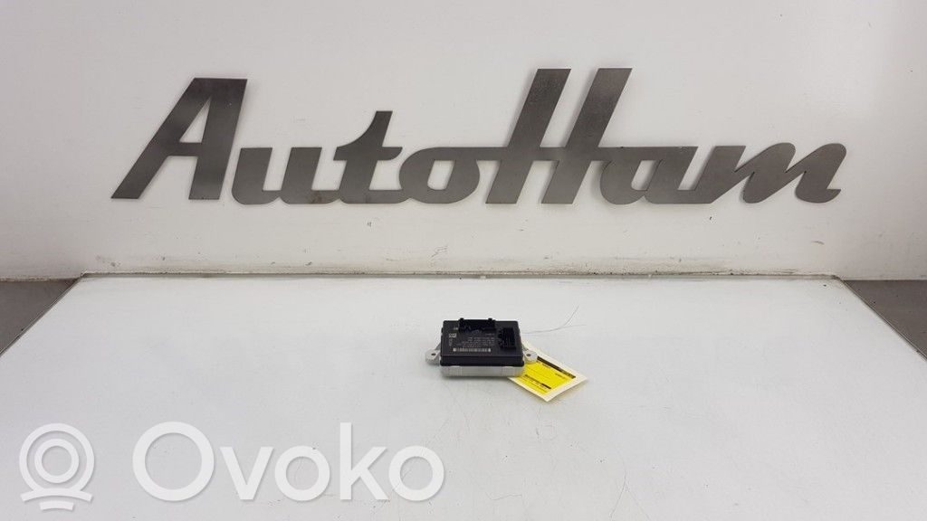 Volvo V40 Oven keskuslukituksen ohjausyksikön moduuli 