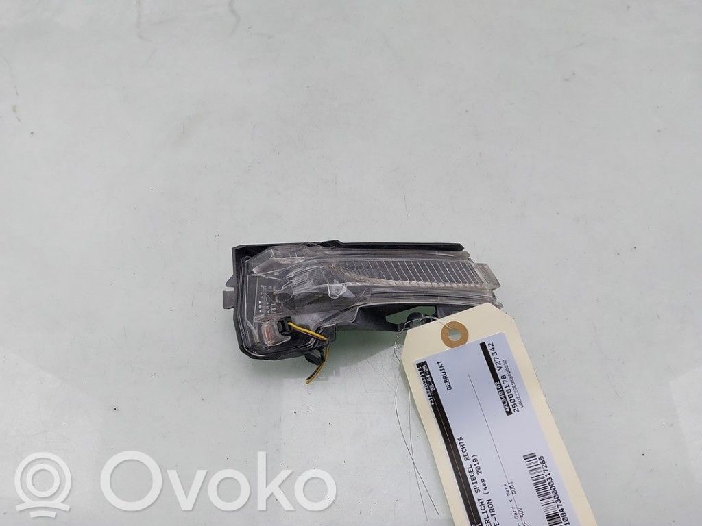 Audi e-tron Peilin suuntavilkku 