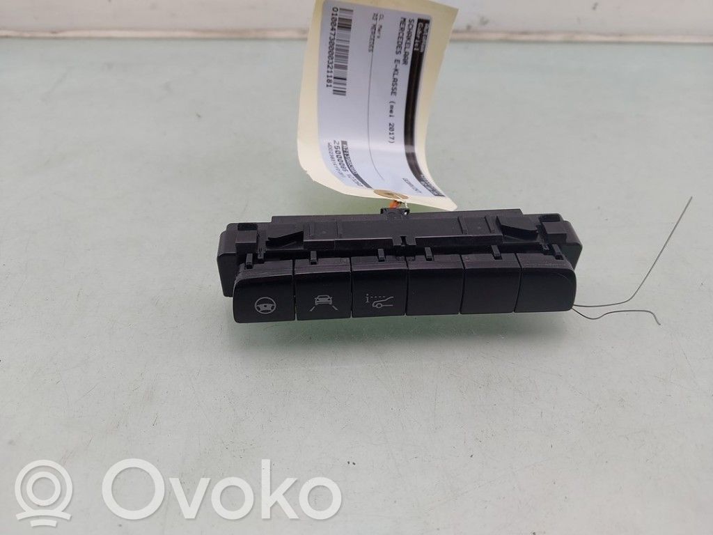 Mercedes-Benz E W238 Inne przełączniki i przyciski 