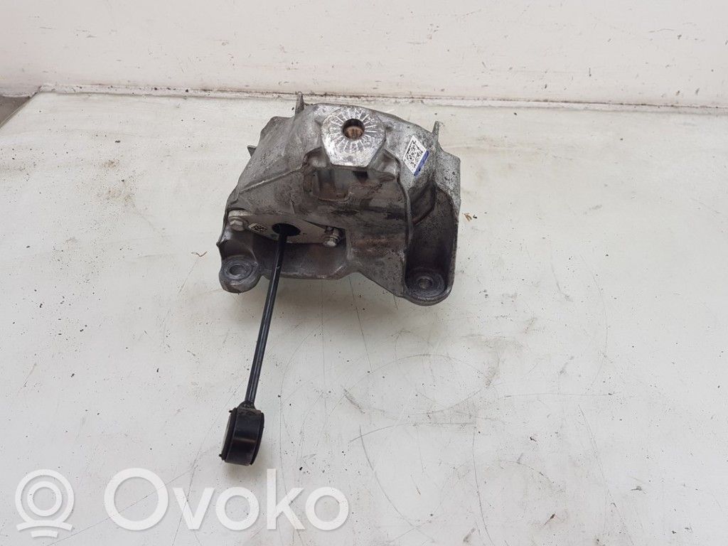 Audi Q5 SQ5 FY Engine mount bracket 