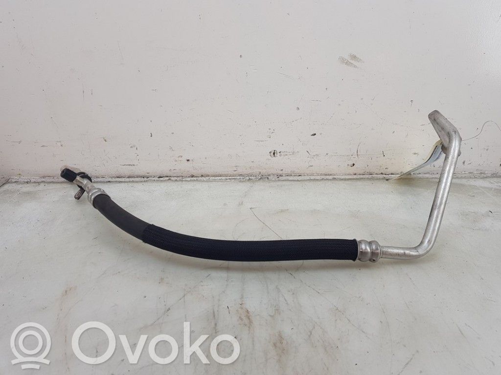 Renault Clio IV Ilmastointilaitteen putki (A/C) 