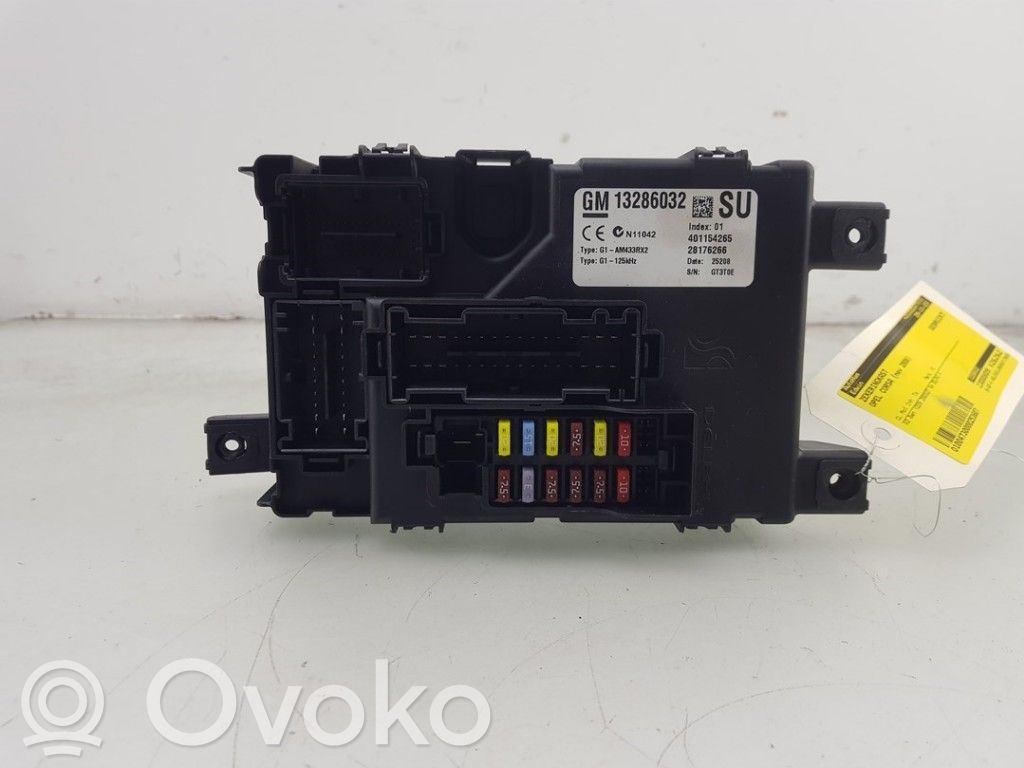 Opel Corsa D Saugiklių dėžė (komplektas) 