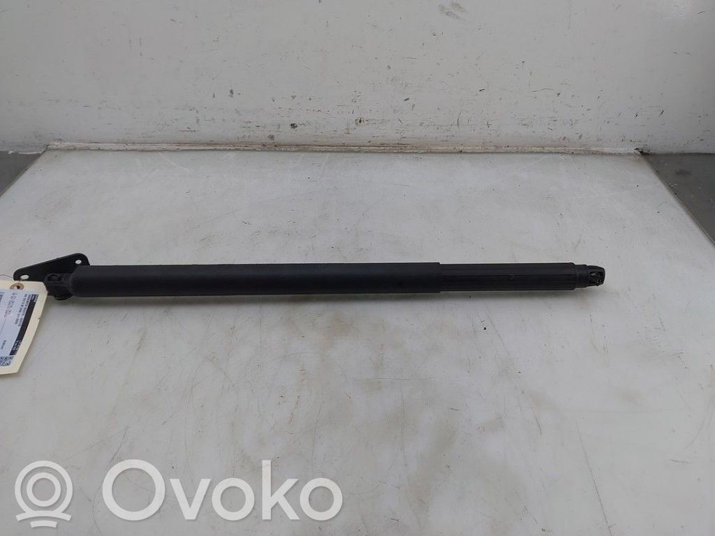 KIA Ceed Tailgate/trunk strut/damper 