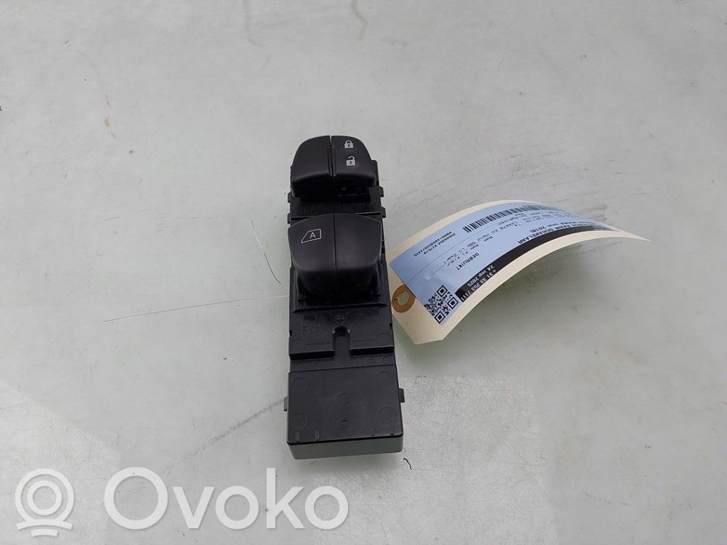Nissan Micra K14 Comutator comandă geamuri electrice 