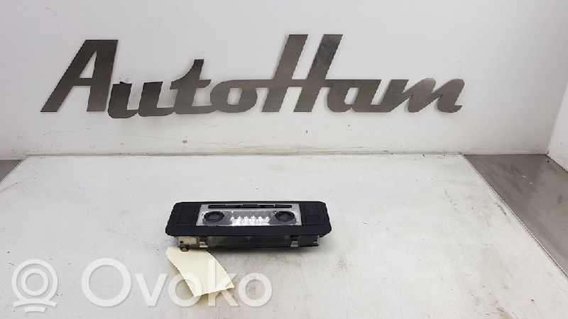 BMW 1 E82 E88 Etuistuimen valo 