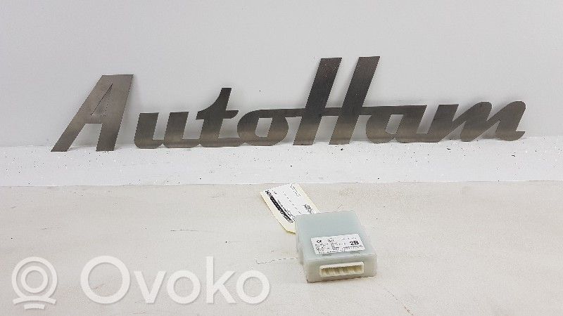 Suzuki Swift I Door central lock control unit/module 