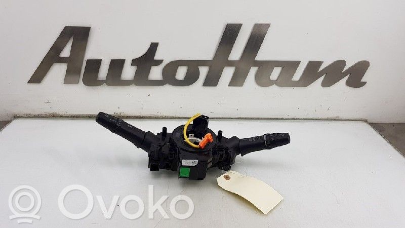 Mitsubishi Space Star Interruptores/botones de la columna de dirección 