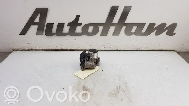 Ford Focus C-MAX Kaasuttimen ilmaläppärunko 