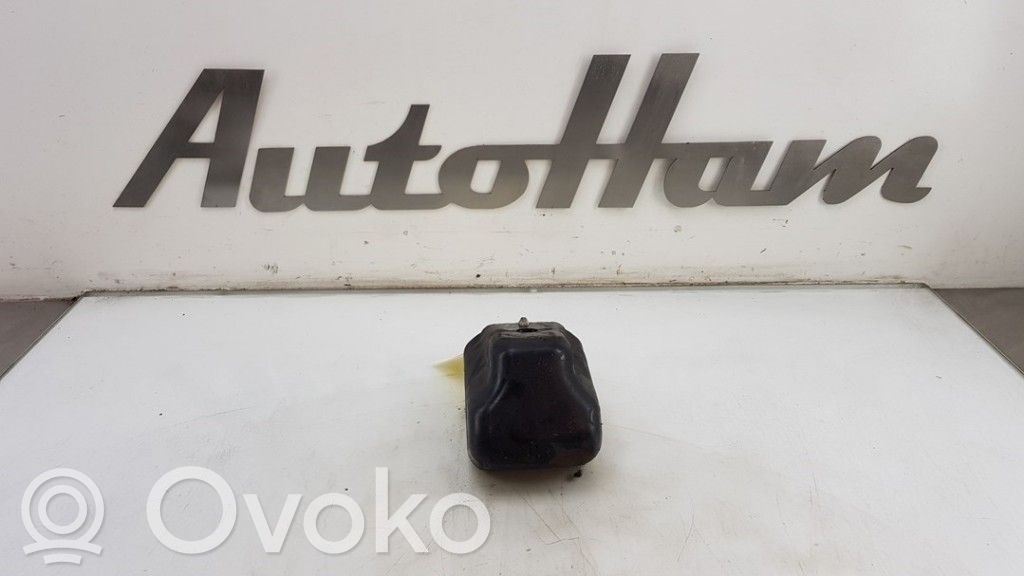 Volkswagen Crafter Engine mount bracket 