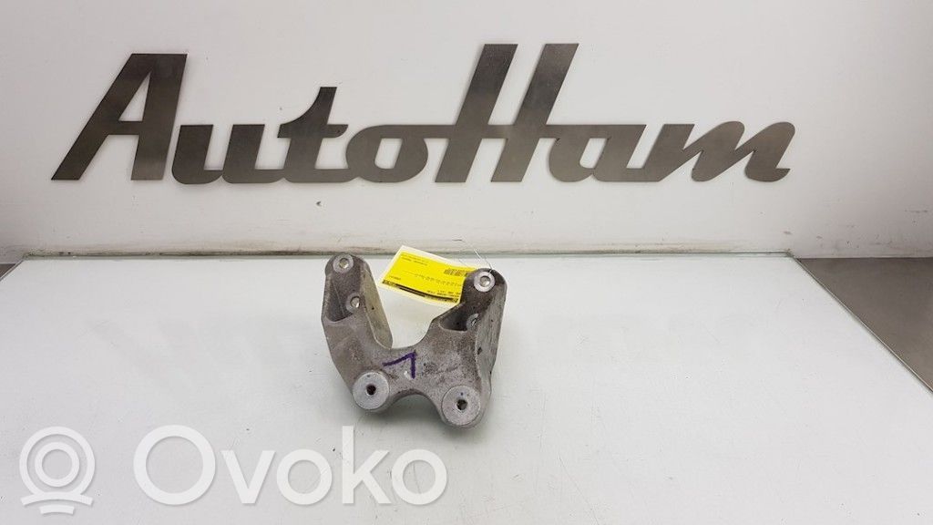 Opel Karl Gearbox mounting bracket 