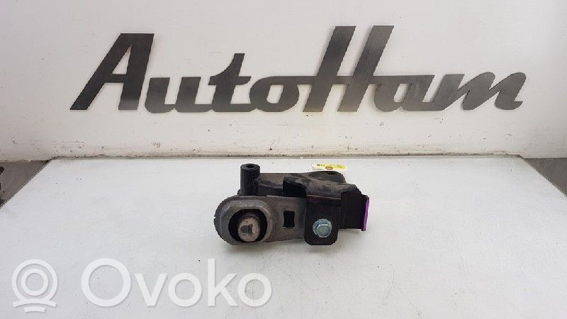 Nissan Qashqai Gearbox mounting bracket 