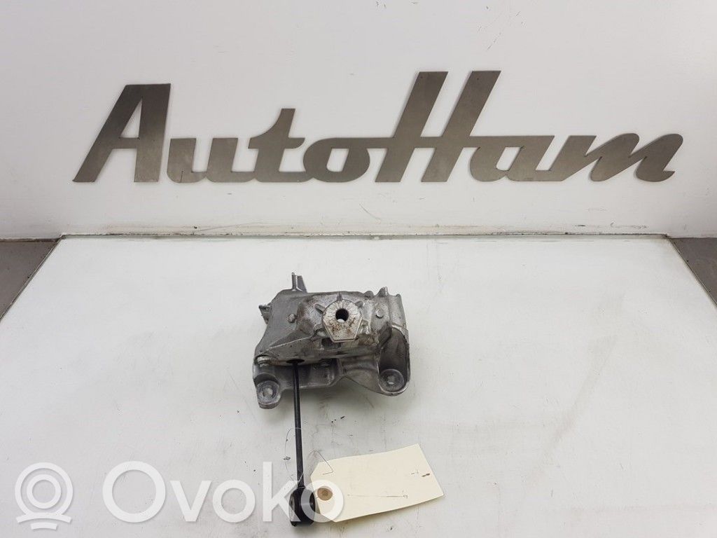 Audi A4 S4 B9 Engine mount bracket 