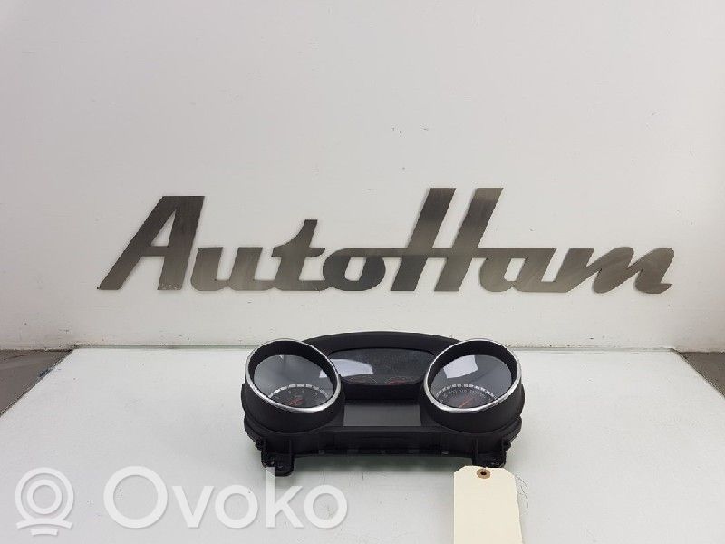 Opel Astra K Vitezometru (grup de instrumente) 