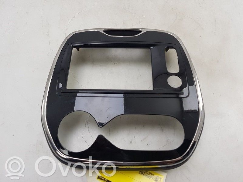 Other dashboard part   682704761R,682707901R,682700795R,682701779R,682702540R,682704761R,682705384R,682707901R