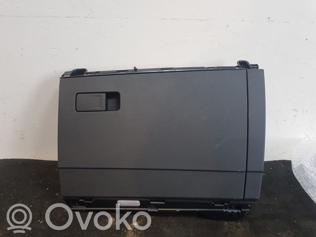 Volkswagen Golf VIII Guantera 