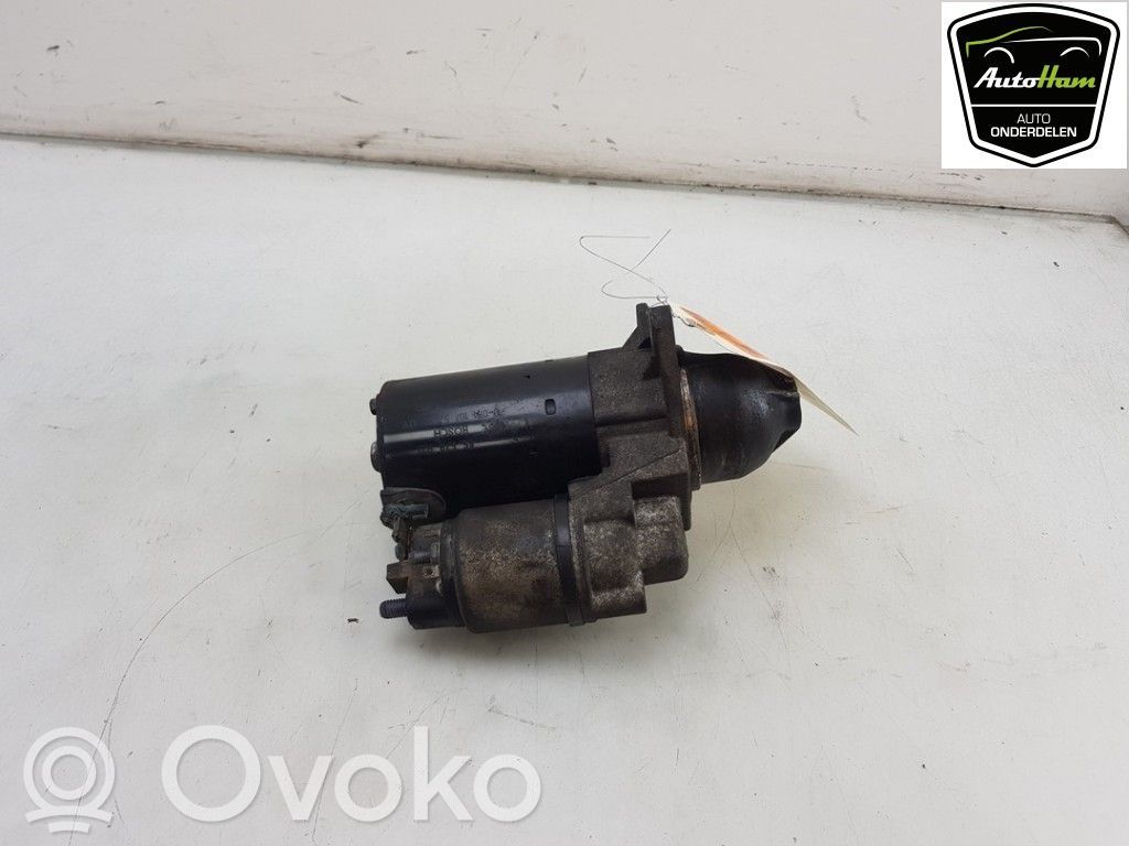 Opel Meriva B Стартер 