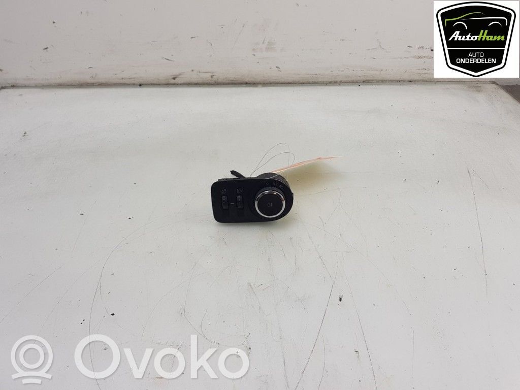 Light switch   13294818,13294818