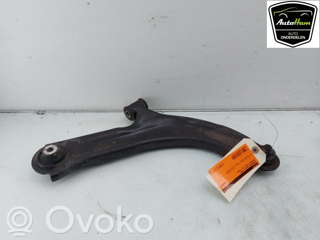 Nissan Micra C+C Рычаг 