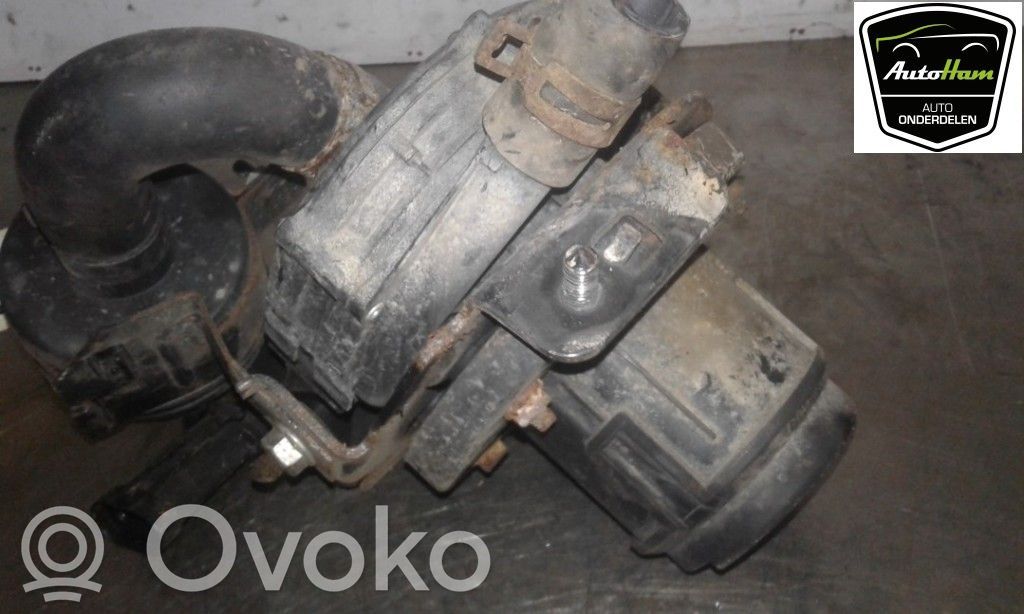 Opel Astra F Toissijainen ilmapumppu 