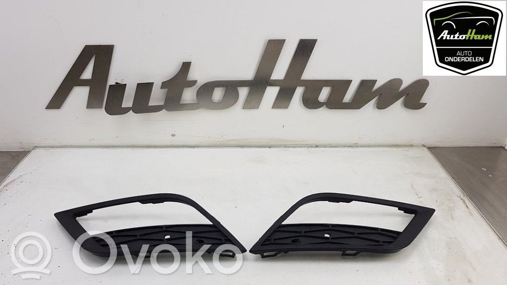 Seat Leon (5F) Grilă inferioară bară față 