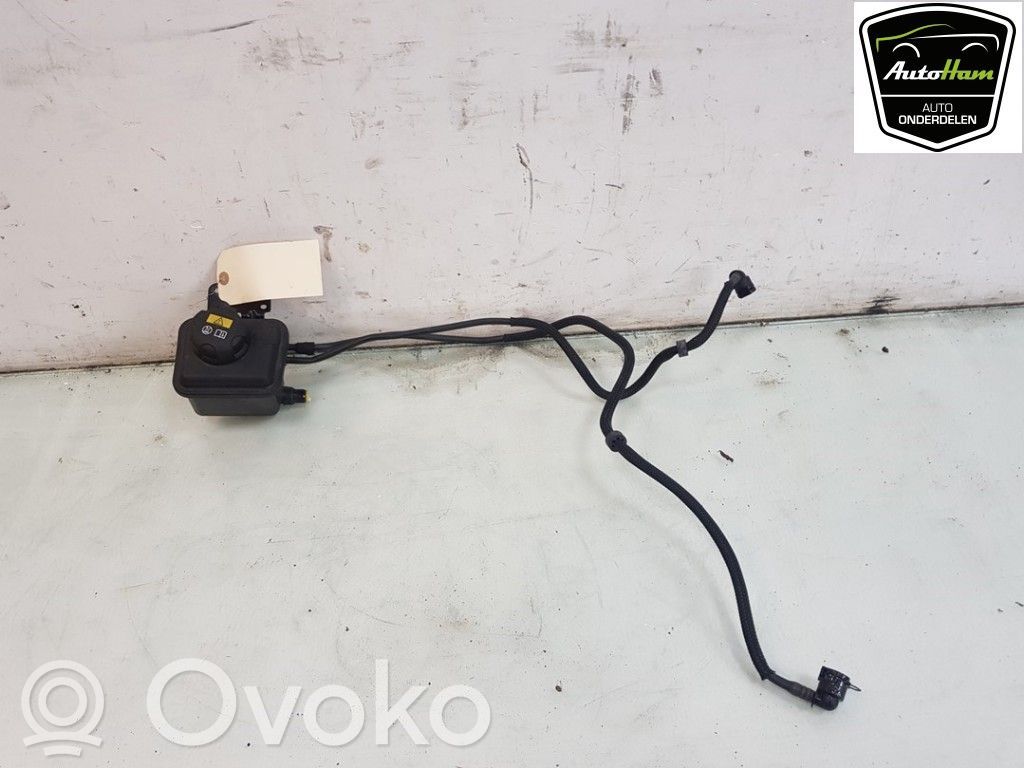 BMW 5 G30 G31 G38 Serbatoio di compensazione del liquido refrigerante/vaschetta 