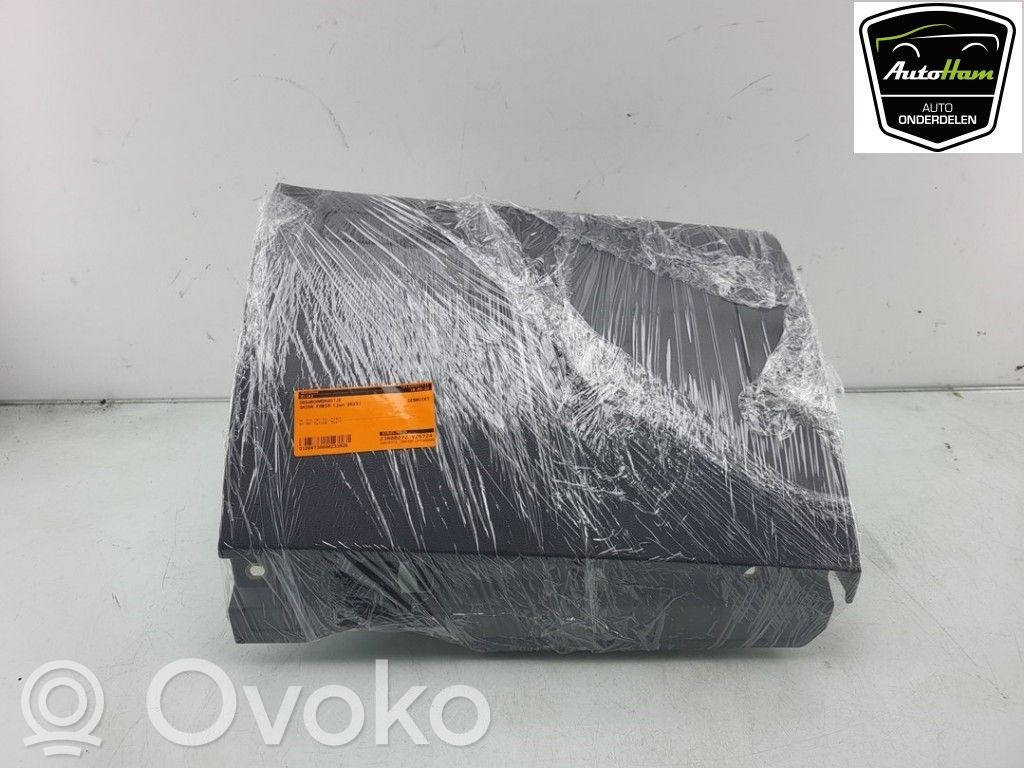 Skoda Fabia Mk4 (6VA) Glove box 