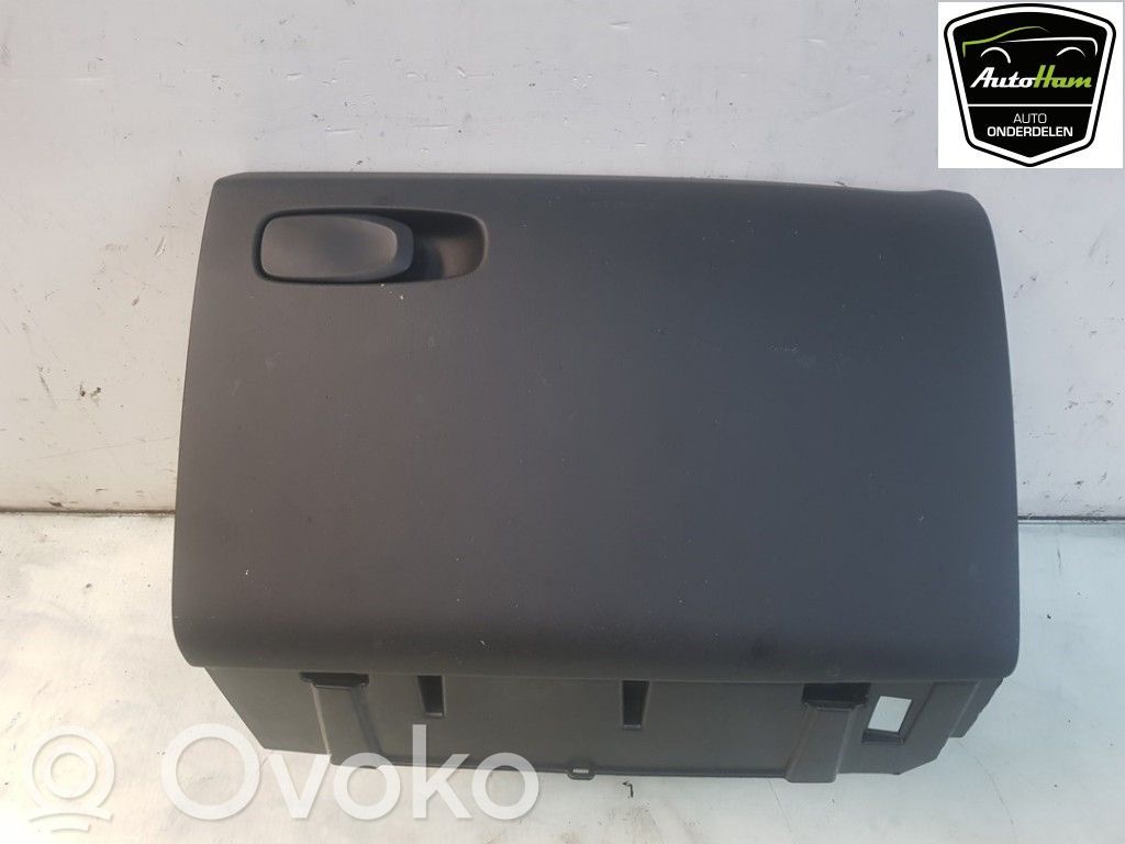 Volvo V40 Daiktadėžė 