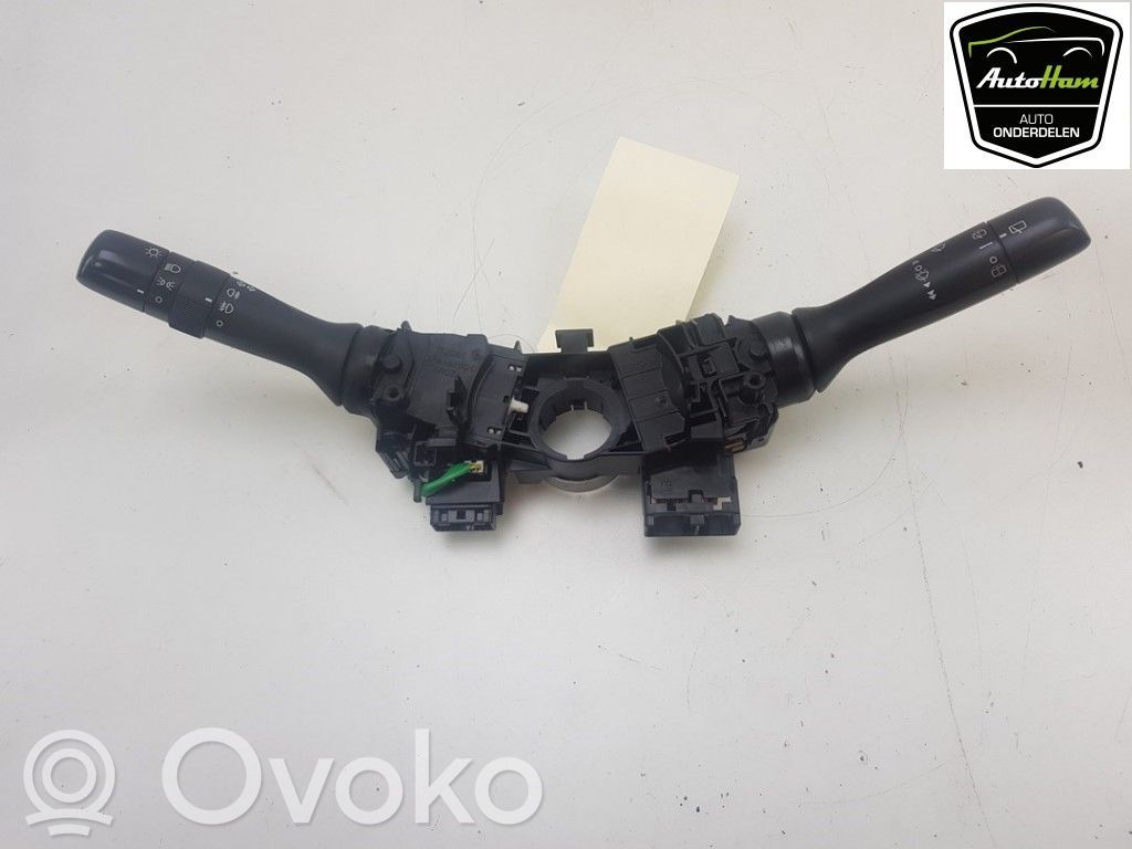 Toyota Aygo AB40 Steering wheel buttons/switches 