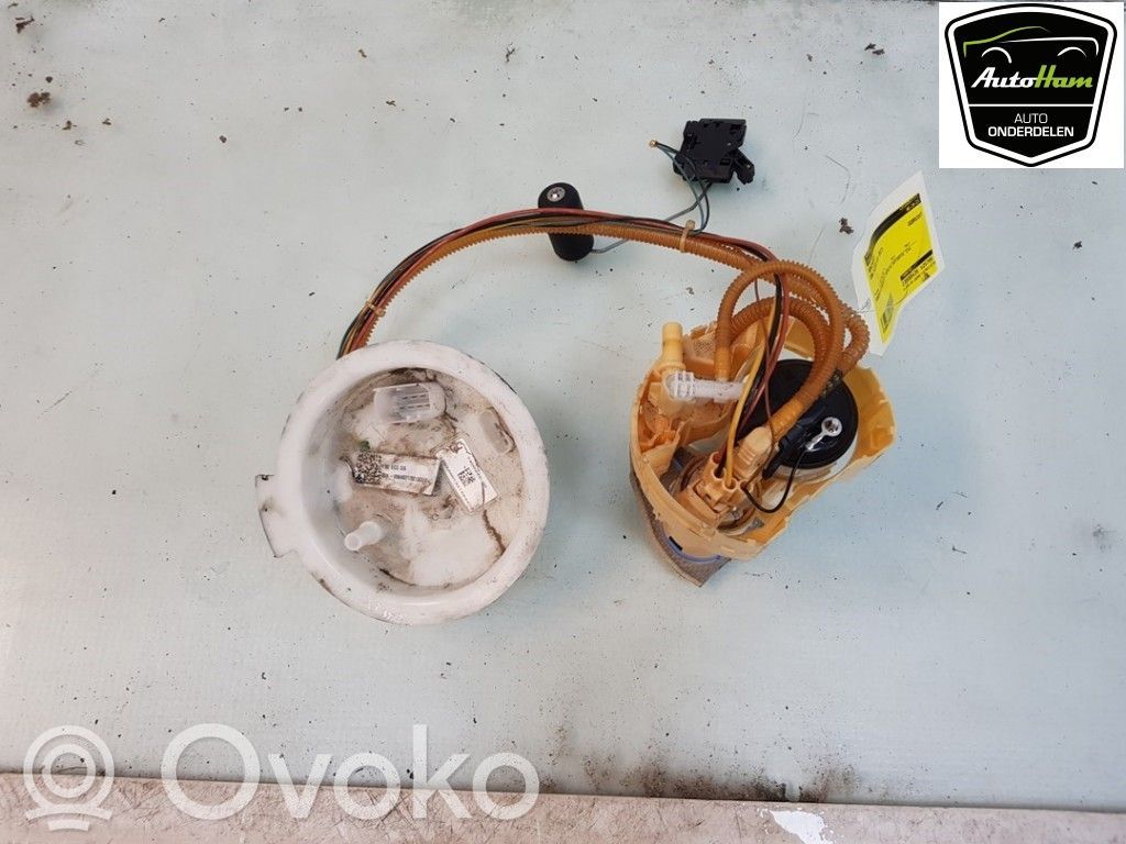BMW 3 F30 F35 F31 Pompa paliwa w zbiorniku 