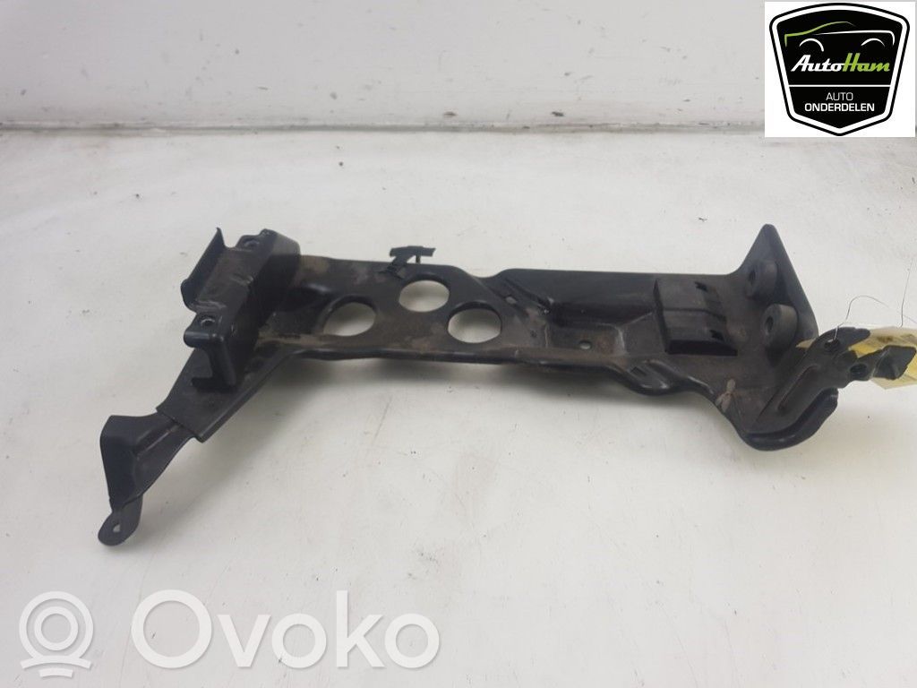 Volkswagen Golf VII Support boîte de batterie 