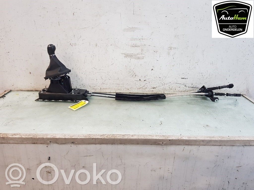 Seat Arona Lewarek zmiany biegów / dolny 