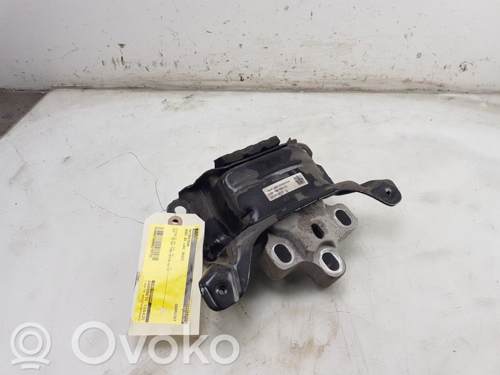 Audi A3 S3 8V Wspornik / Mocowanie silnika 