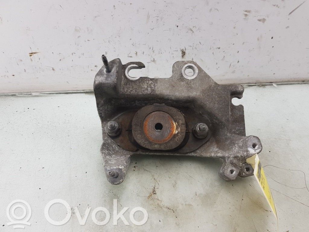 Renault Zoe Gearbox mounting bracket 