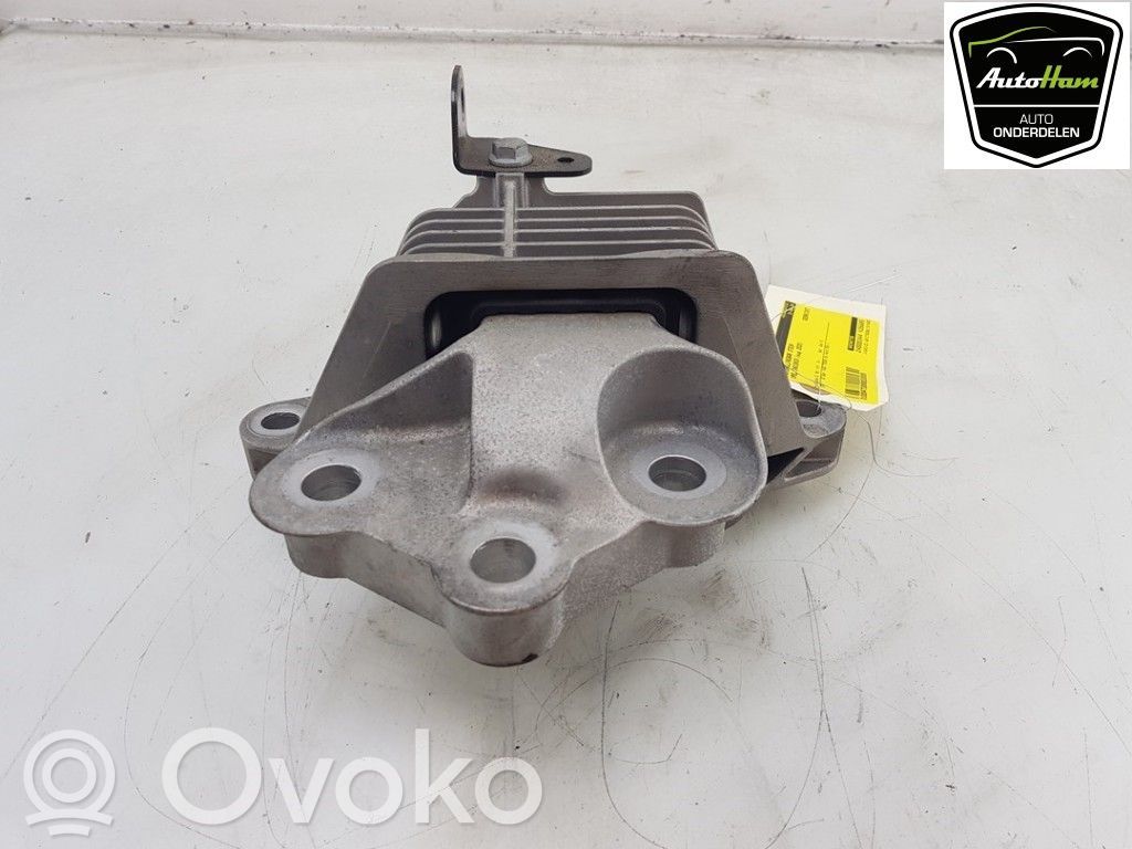 Opel Insignia B Gearbox mounting bracket 