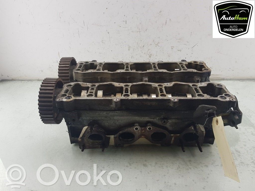 Peugeot 307 Engine head 
