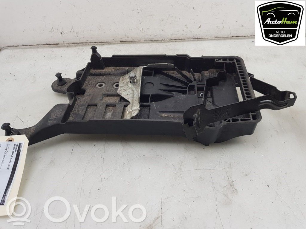 Skoda Octavia Mk1 (1U) Akumuliatoriaus dėžė 