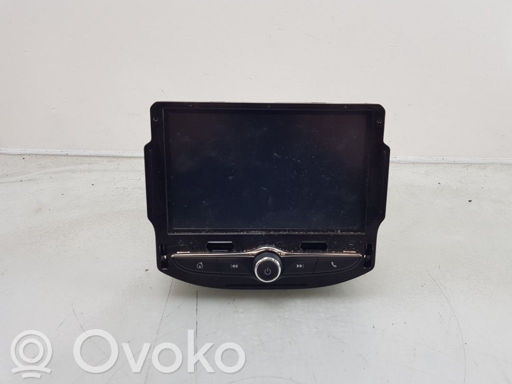 Opel Corsa E Multimediju kontrolieris 